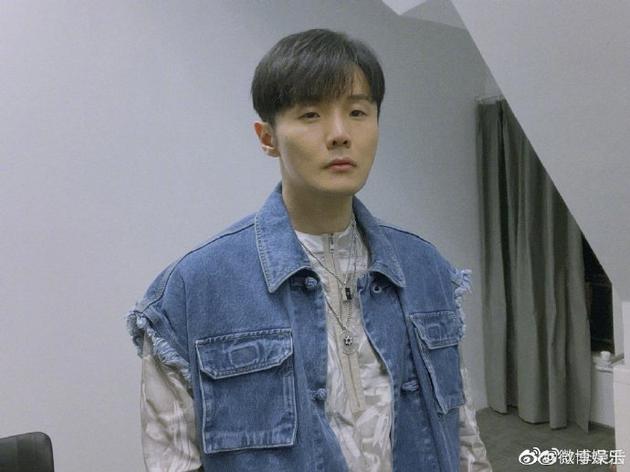 网友因前男友缘故“拉黑”李荣浩 本尊亲回复笑歪全网