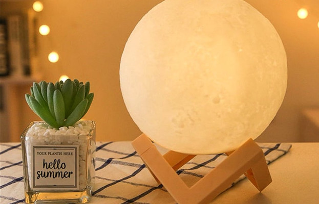 ins 风超美3D月球小夜灯 少女卧室必备的梦幻星空灯