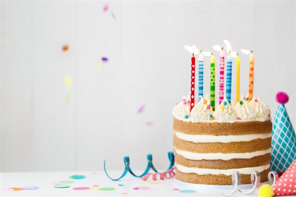 8月生日寿星促销 免费蛋糕雪糕
