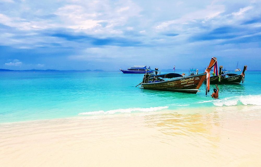 普吉岛重新开放 亚航单程只需RM189