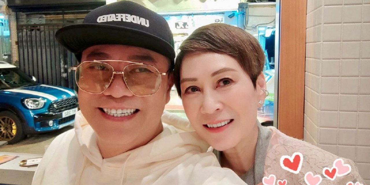 合照超甜！欧阳震华与爱妻庆25周年银婚　