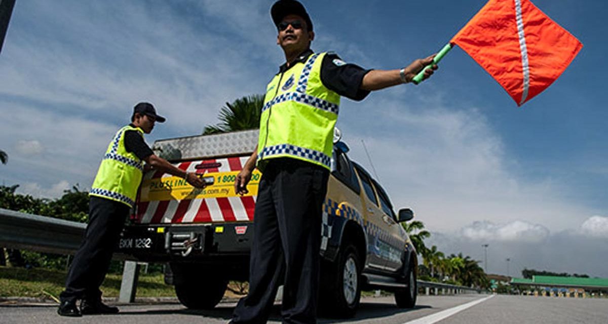 汽车在Highway抛锚 可以向他们求助