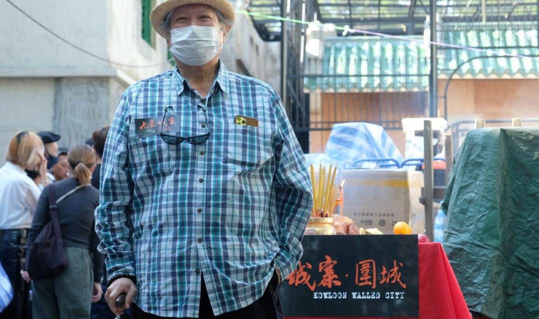 69岁洪金宝暴瘦拄拐杖复出拍片 合作古天乐、林峰