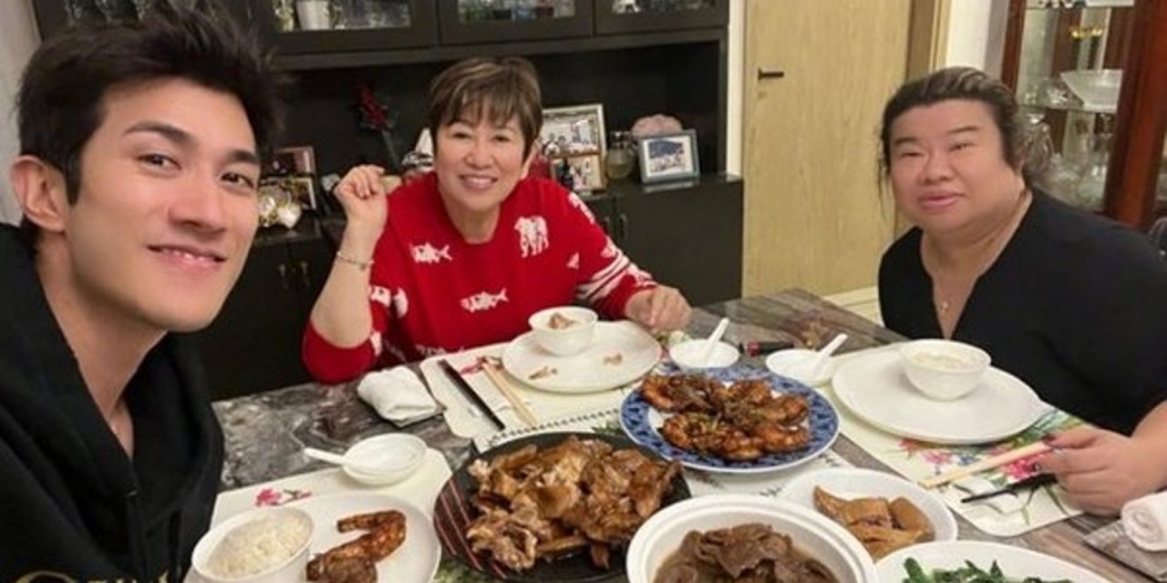 李治廷两年终与家人团聚 与家人长相差距掀热议