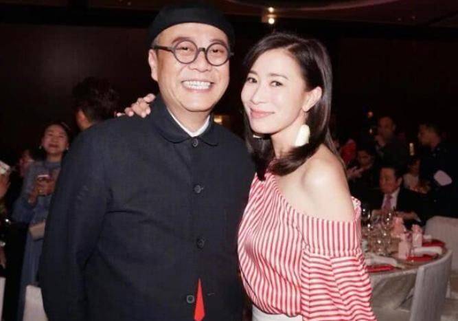 连续11年一起庆生 欧阳震华祝佘诗曼“早日脱单”