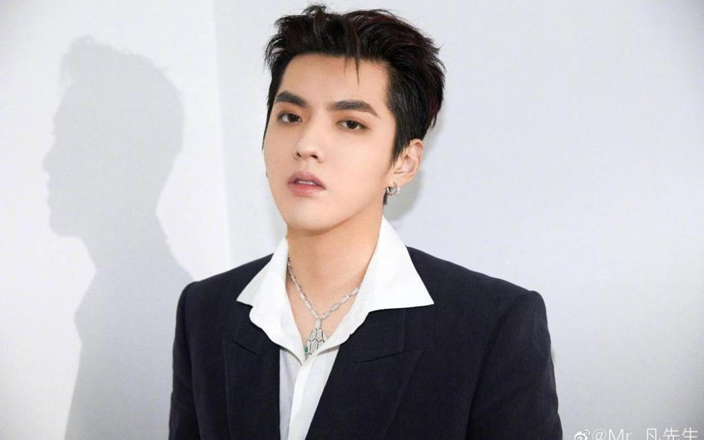 涉强奸淫乱案 吴亦凡一审开庭 　