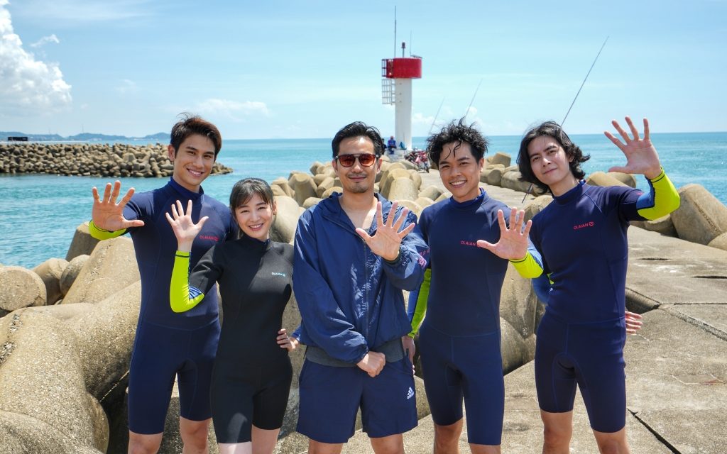 陈立谦担任导演 电视剧《深海失物所》登嘉楼海边开拍