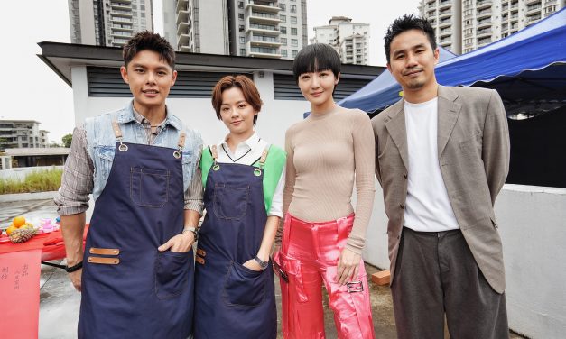 吴俐璇相隔5年回归 演导演男友新剧《女神请登录》