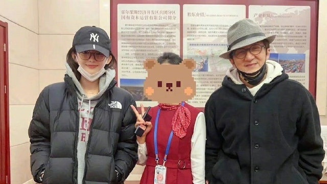 成龙娜扎拍《神话2》 网友嘲上演爷孙恋