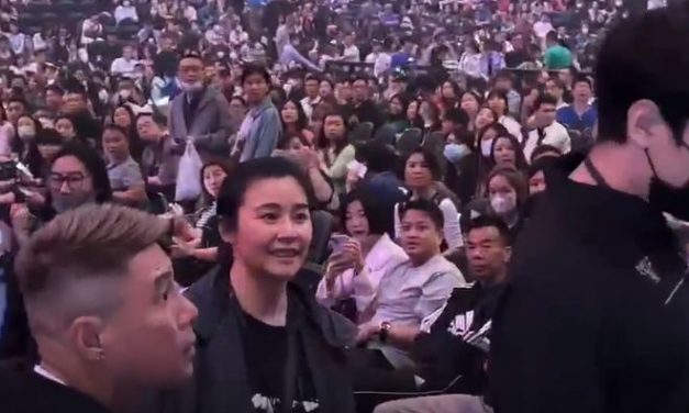 郑伊健澳门开演唱会 蒙嘉慧讲日本被骂“不认祖归宗”