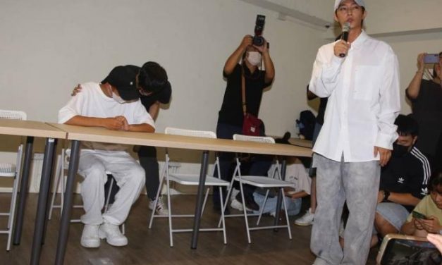 被疑不只偷拍耀乐 炎亚纶住家遭警察搜查！