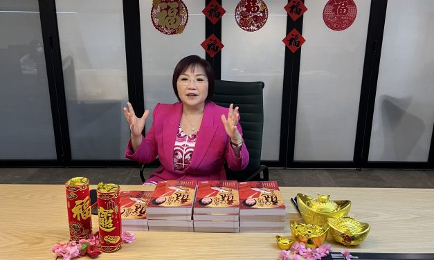 麦玲玲称“中女”佘诗曼在龙年事业运势有大突破