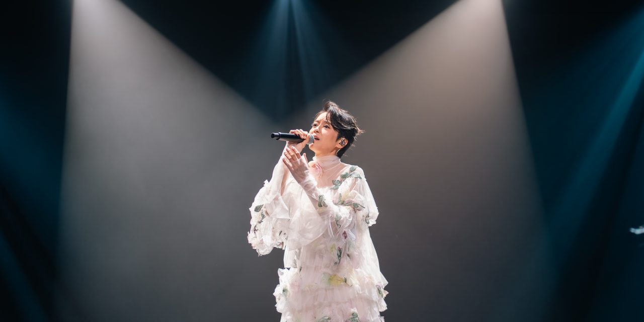 47岁梁咏琪跳舞不喘气 直呼自己歌难唱