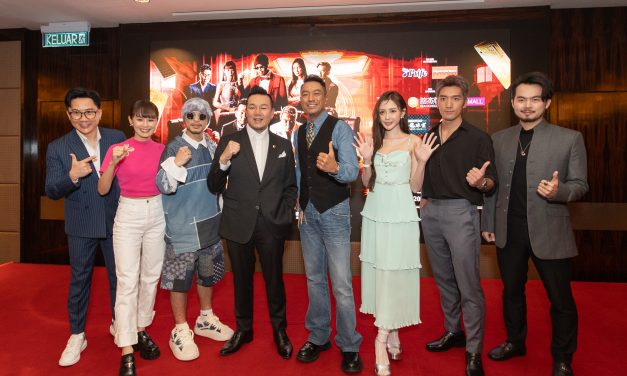 与林德荣互摸“好基情”！姜皓文屁股圆不需放道具