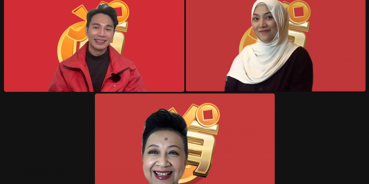 与茜拉合唱龙年贺岁歌曲 薛家燕被王梓轩打肚子