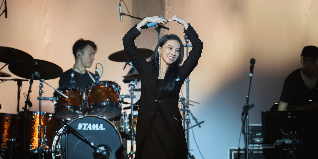 戴佩妮唱错歌词 搞笑求剪掉这尴尬画面