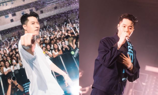 周汤豪新加坡开唱拭泪喊一切不容易 妈妈比莉坐台下支持
