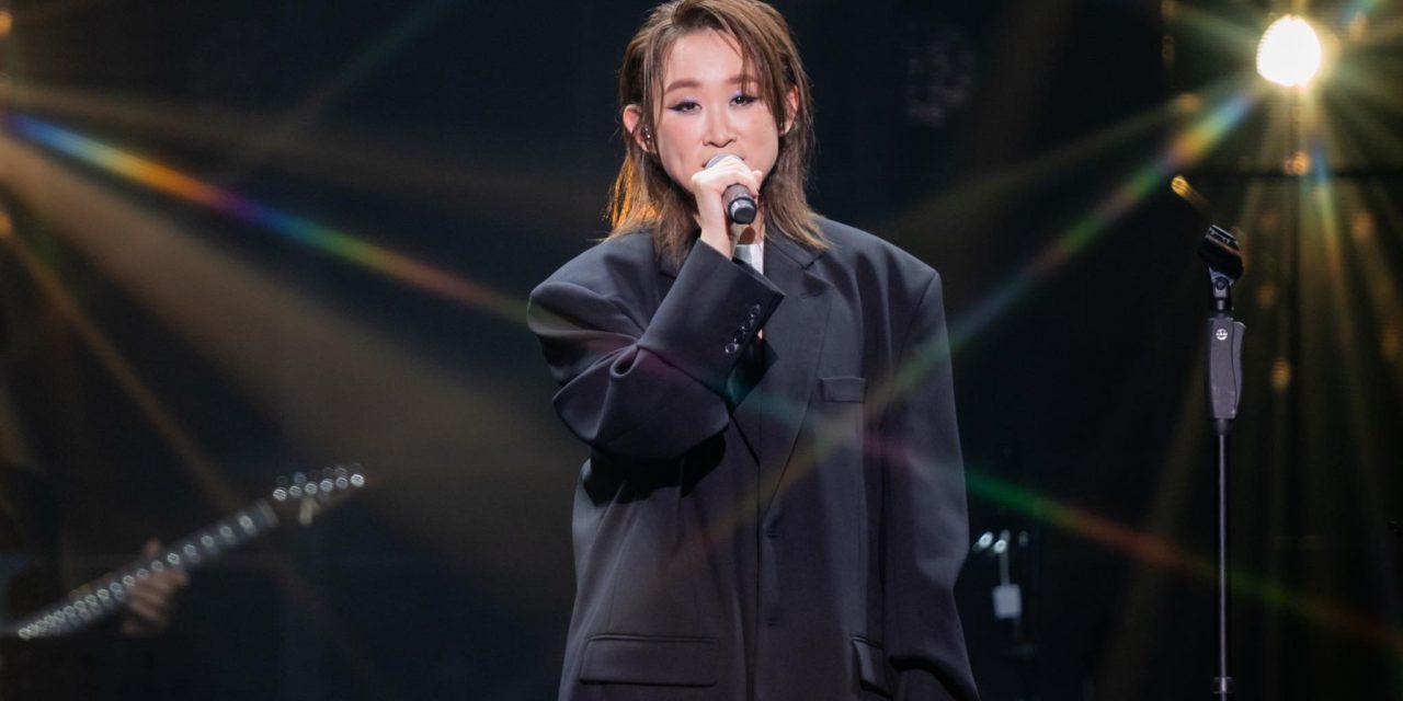 爸爸坐台下支持！王菀之唱《我真的受伤了》被歌迷喊退票