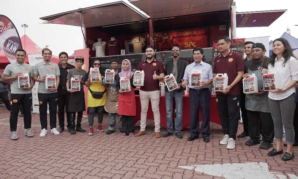 FatHopes Energy与雪兰莪足球俱乐部携手斋月活动 回收废食用油赢取独家礼品