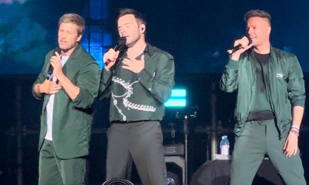 Westlife学这两句马来话 惹全场爆笑！