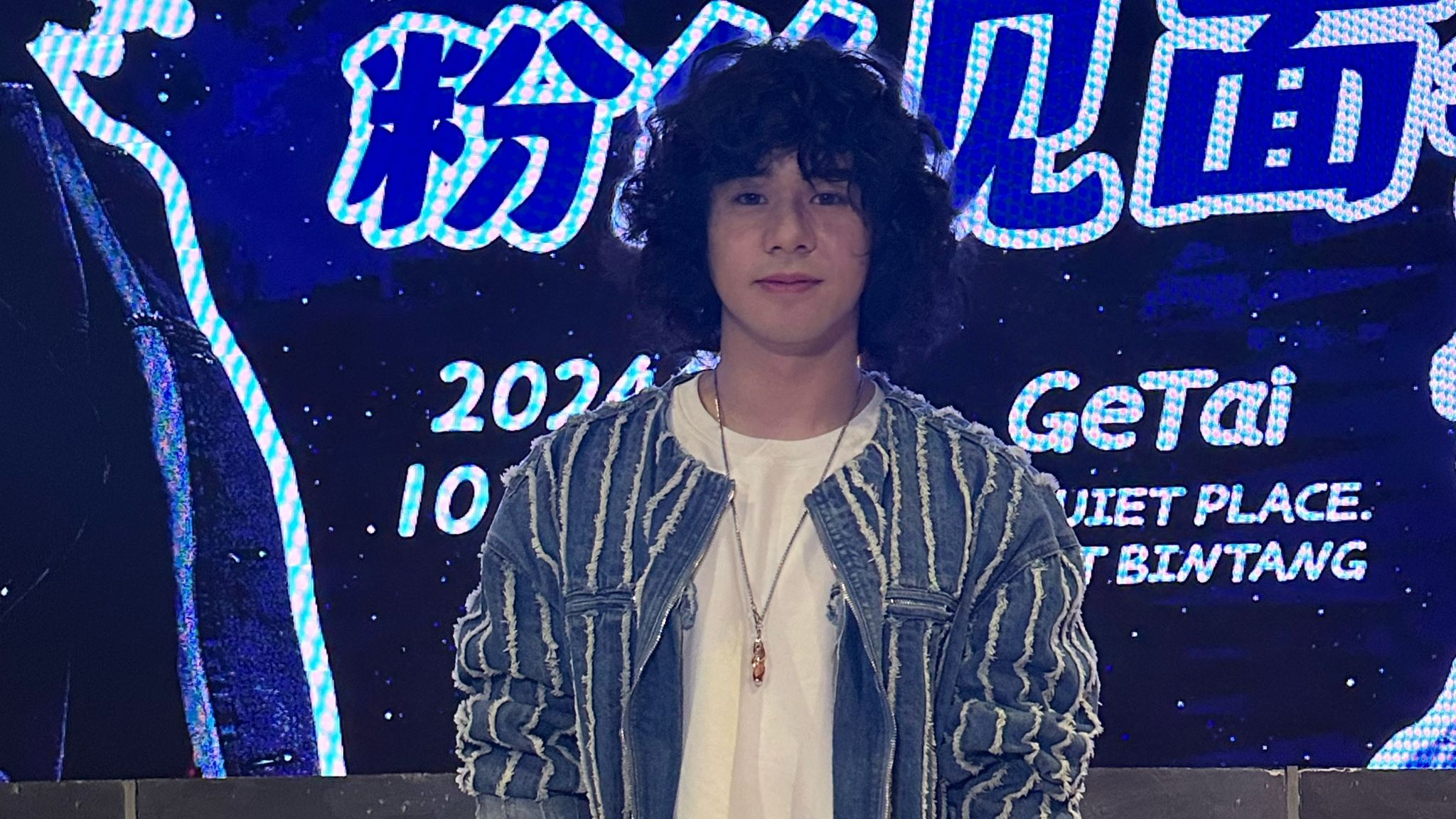 Mike曾比特预告将推两首新歌许愿明年来马开演唱会- 辣手网