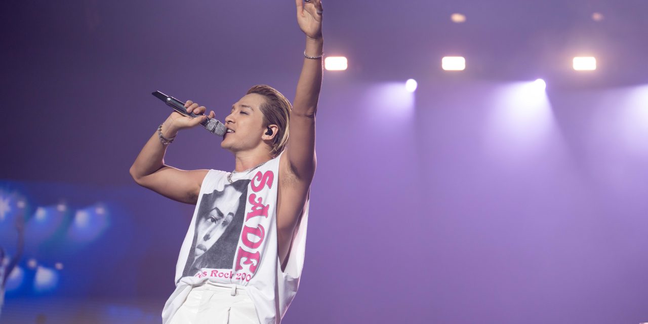 TAEYANG 大马演唱会派福利 大抛亲吻公仔、唱马来歌献歌迷