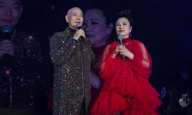 77岁汪明荃没打算退休 罗家英爆料老婆是“问题少女”
