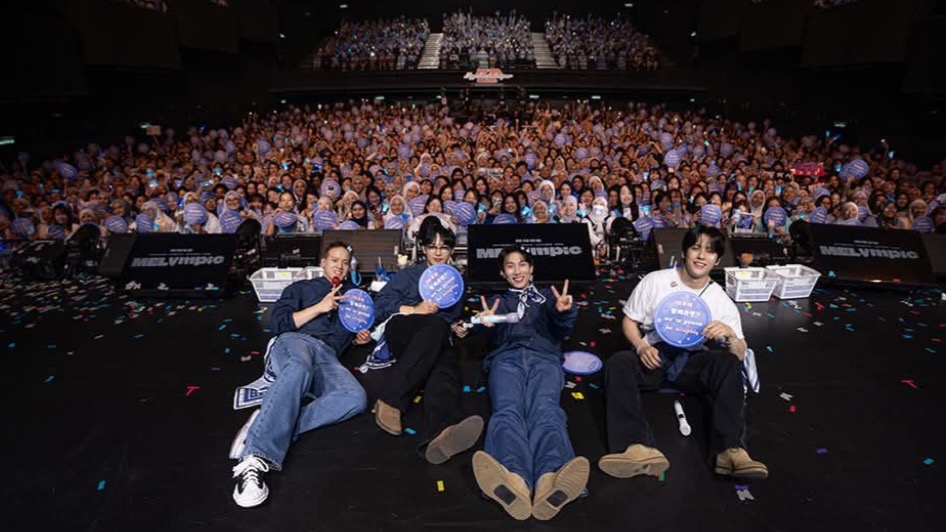 BTOB宠粉无极限！恩光“英文小失误”笑翻全场 教Peniel学撒娇