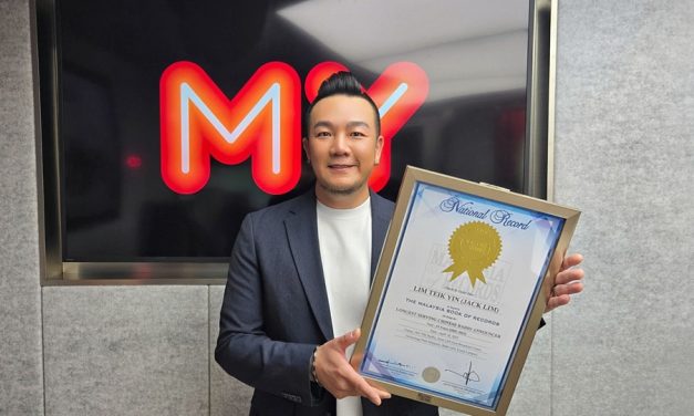 林德荣创纪录！获颁中文电台持续任职时间最长的主持人