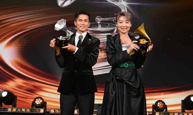 《Astro经典名曲歌唱大赛2025》总决赛|谢晓莹勇夺双奖登顶称后 洪健丰夺亚
