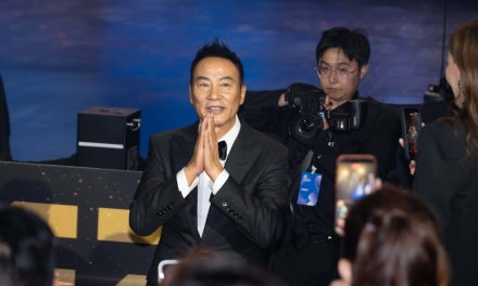 任达华获亚太影展终身成就奖 致词仍心系大埔火灾遇难者
