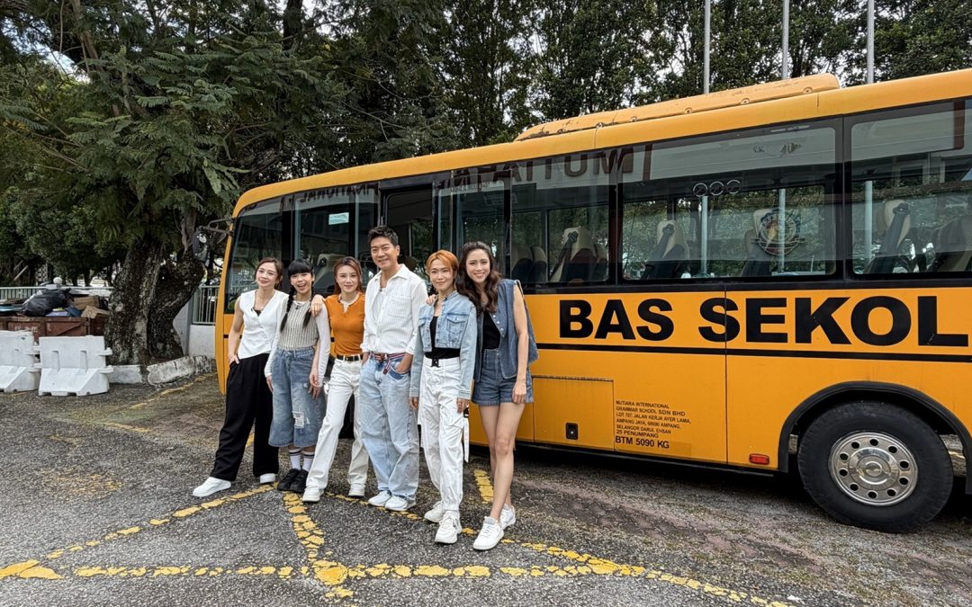 黎诺懿《我的快乐年代》化身“校长”携艺人展开跨时代回忆之旅